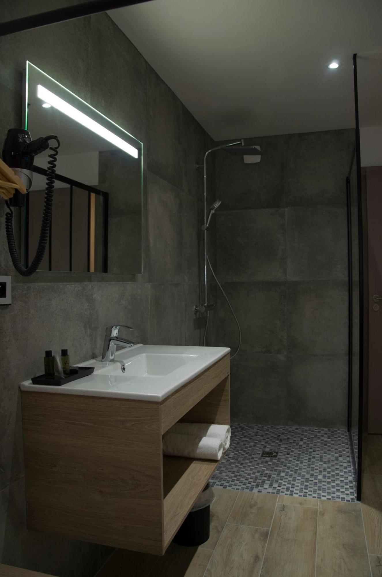 Aux Platanes Hotel Poligny  Cameră foto